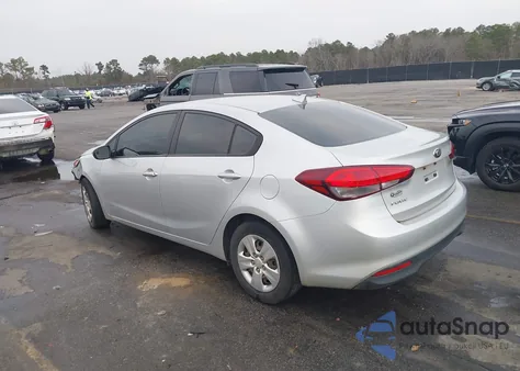 2017 Kia Forte Lx z USA, uszkodzony, nr VIN 3KPFK4A73HE067394